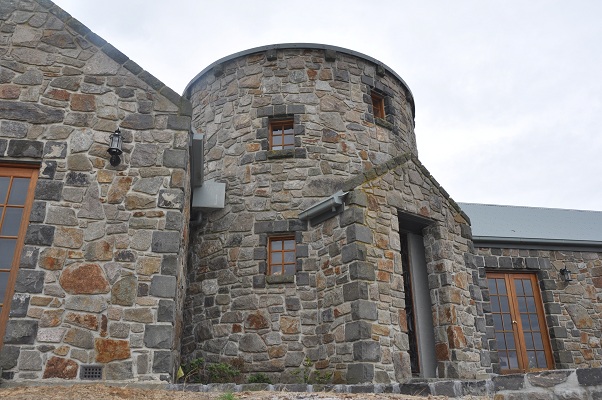 Turret & Stone Features